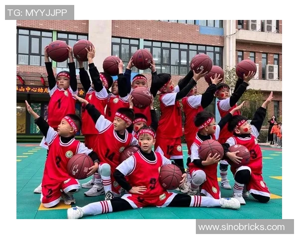 幼儿模仿足球明星精彩瞬间视频展现小小球员的梦想与激情