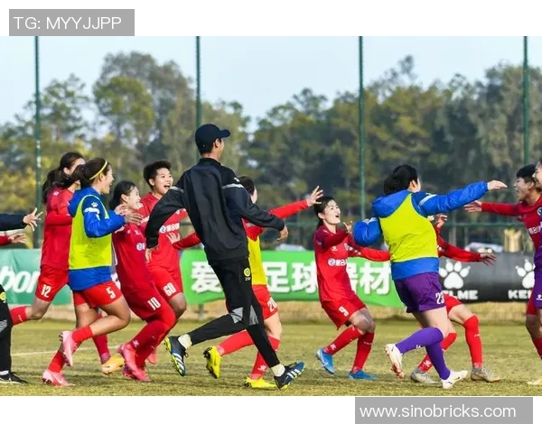 当足球明星遇上青涩少女爱情与梦想交织的青春故事